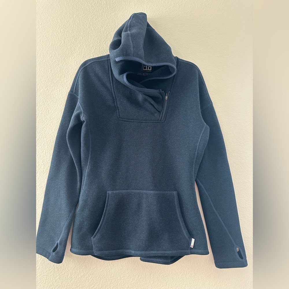 Navy blue winter pullover